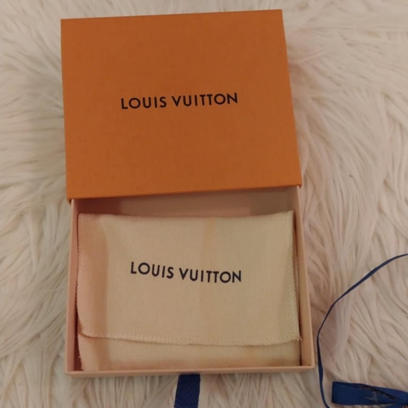 💖FIRM! NWT LOUIS VUITTON DAMIER AZUR BRACELET KEEPIT WHITE M6138F LV (DISCONTIN - Picture 2 of 12